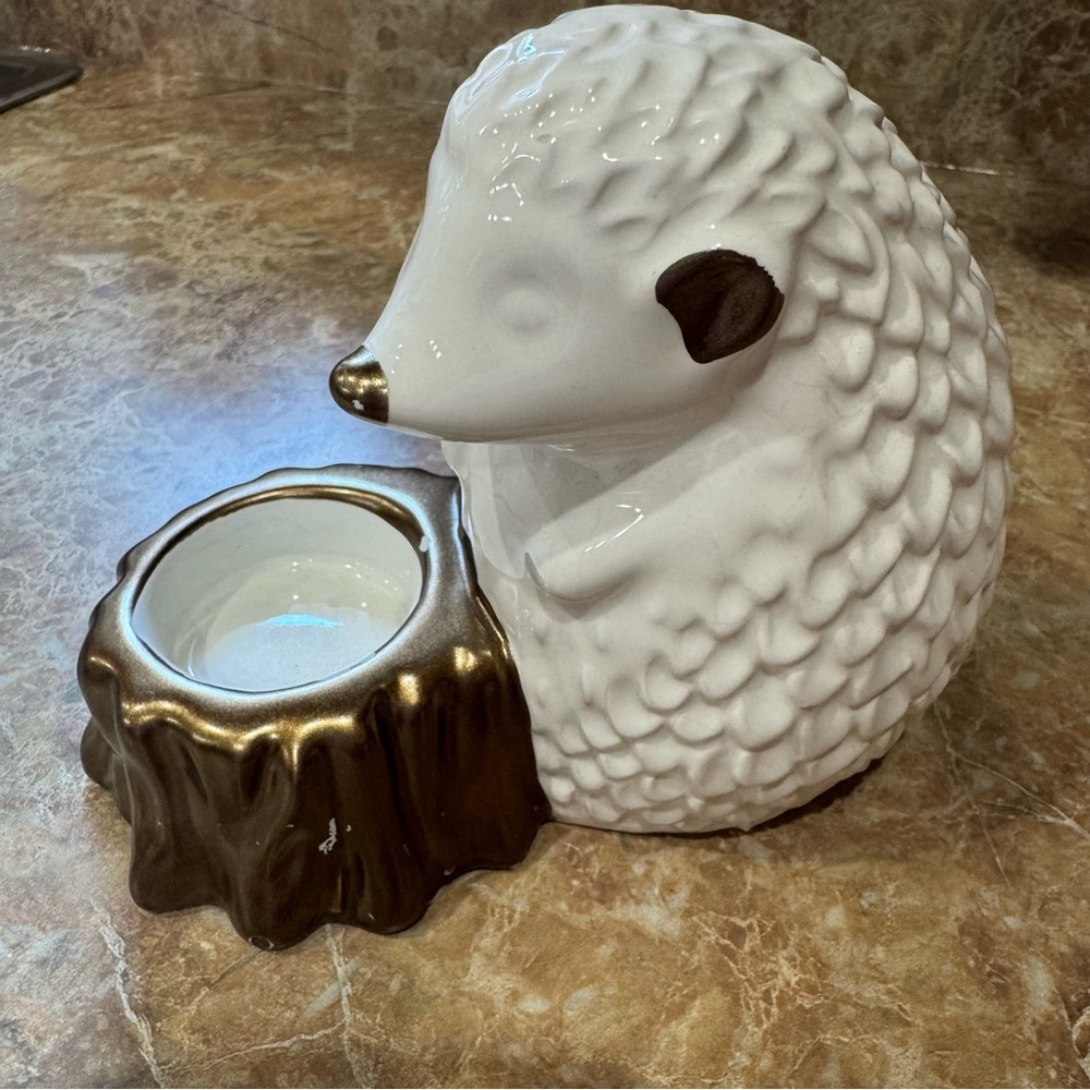 Better Homes & Garden Hedge Hog Tealight Candle Holder Stump White